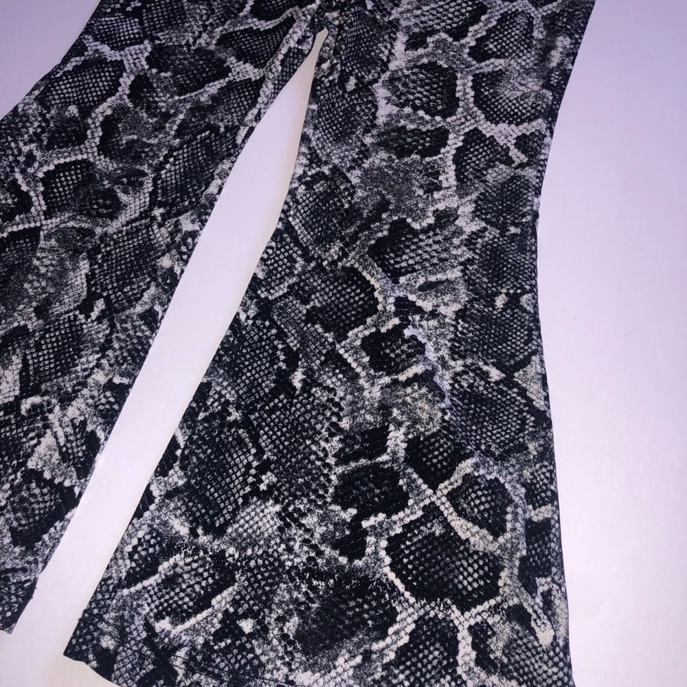 MUMU Mini Snakeskin Bell bottom Pants - Picture 3 of 4